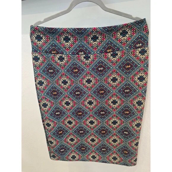 LuLaRoe Pencil Skirt XL Blue Geometric Stretch Soft Knit Womens Apparel - Picture 1 of 3